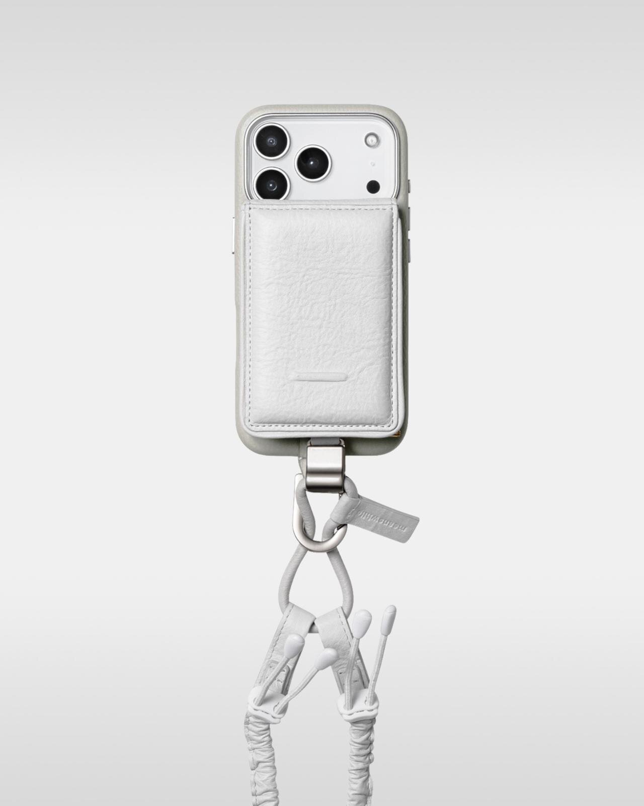 ミーンズワイル×オブジェクツアイオーのバックパック＆iPhoneケース、軽量な高機能レザー素材を採用｜写真13