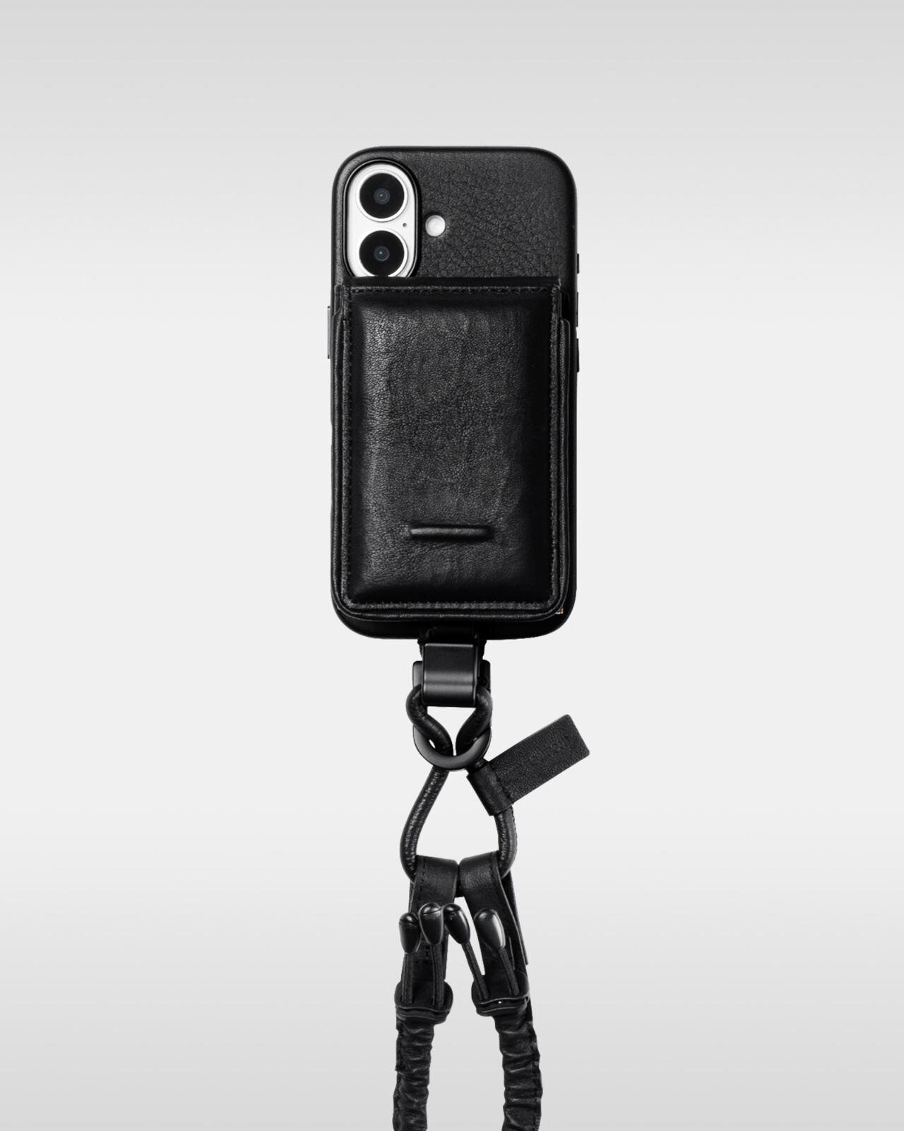 ミーンズワイル×オブジェクツアイオーのバックパック＆iPhoneケース、軽量な高機能レザー素材を採用｜写真12