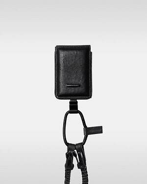 ミーンズワイル×オブジェクツアイオーのバックパック&iPhoneケース、軽量な高機能レザー素材を採用|写真9