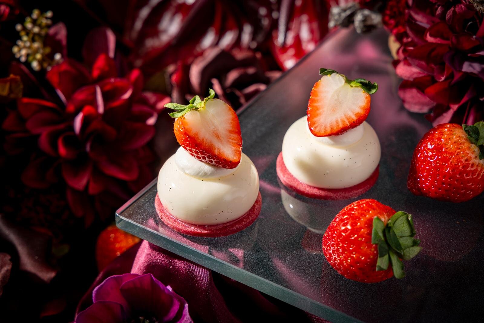 コンラッド東京”甘美な苺”主役のアフタヌーンティー、丸ごと苺のせタルト＆ベリームース｜写真11