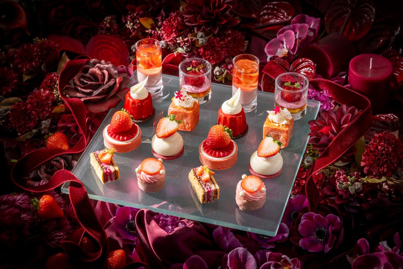 「ストロベリー・リュクス アフタヌーンティー」 期間：2026年1月1日(木)～2月1日(日)、2月6日(金)～2月28日(土)