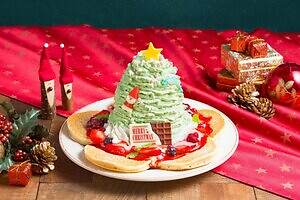 エッグスンシングス“まるでクリスマスツリー”な限定パンケーキ、ピスタチオホイップ×甘酸っぱいベリー｜写真2