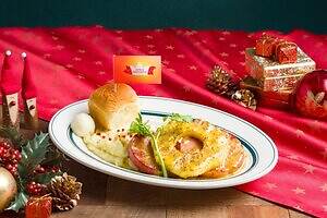 エッグスンシングス“まるでクリスマスツリー”な限定パンケーキ、ピスタチオホイップ×甘酸っぱいベリー｜写真5