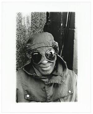 アワー レガシー ワークショップ×C.P. カンパニー、ゴーグル付き顔料染めフィールドジャケットなど｜写真9