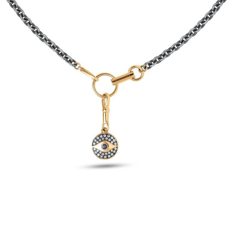 ヒロタカからトルコのお守り着想“目”ジュエリー、サファイヤ煌めくチャーム＆エメラルドのピアス｜写真10