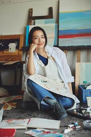 オサジ2026年春コスメ、ラフ塗りOKな美発色リップスティック＆ライラック色ハイライター｜写真12