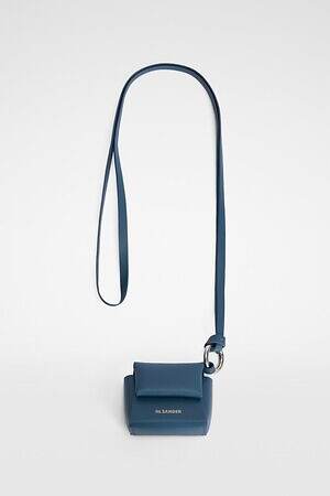 ジル サンダーのクリスマス、メンズミニ財布や経年変化を楽しむ二つ折りレザーウォレット｜写真4