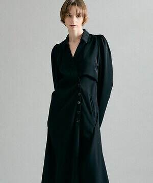 ヨウヘイ オオノ“立体チュール”の黒ドレス＆ドレープ揺れるシャツドレス｜写真2