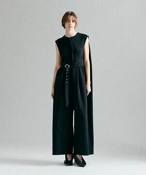 ヨウヘイ オオノ“立体チュール”の黒ドレス＆ドレープ揺れるシャツドレス｜写真3