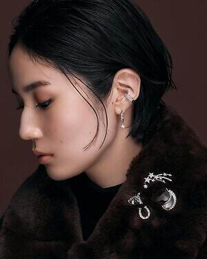 ヴァンドームブティックのクリスマスジュエリー、“パールの雪降る”ツリー＆流れ星ブローチ｜写真4