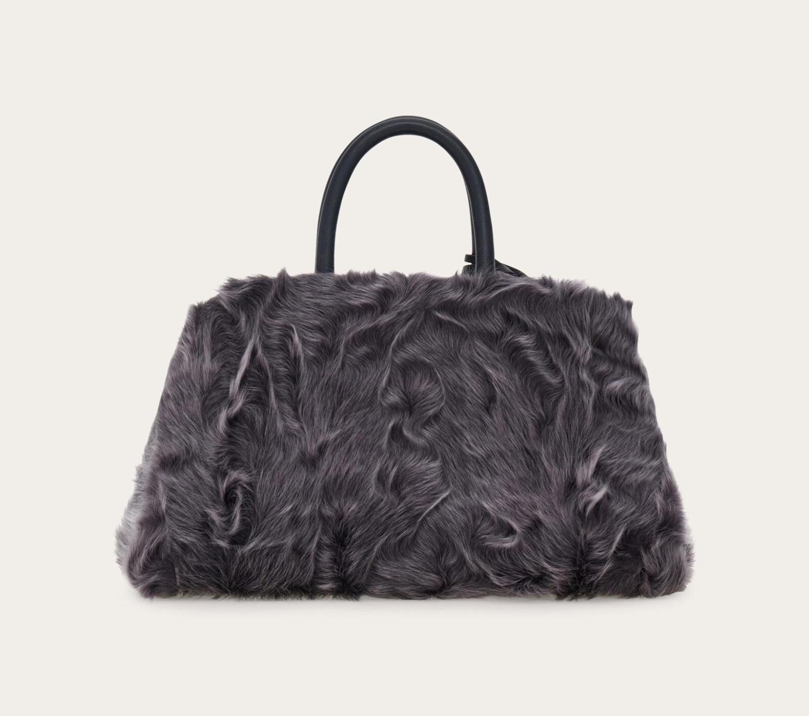 フェラガモ(Ferragamo) ハグ ミニ｜写真10