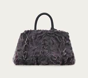 フェラガモ(Ferragamo) ハグ ミニ｜写真10