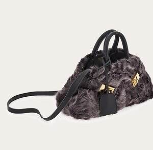 フェラガモ(Ferragamo) ハグ ミニ｜写真7