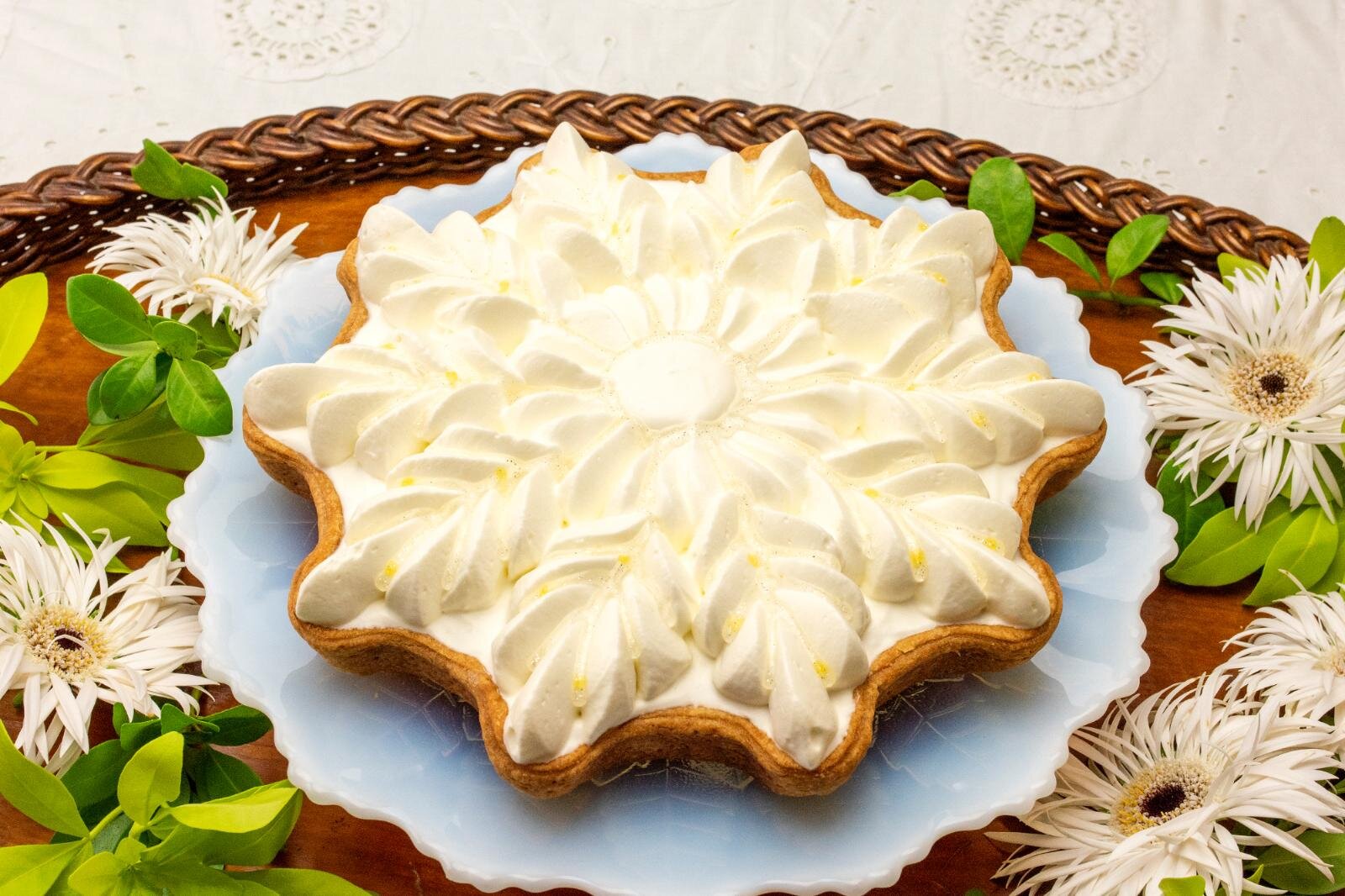 「金平糖型 チョコレートとオレンジのタルト」ホール(25cm) 9,936円 販売期間：12月1日(月)〜1月12日(月)の販売予定 ※12月20日(土)〜12月25日(木)販売中止 