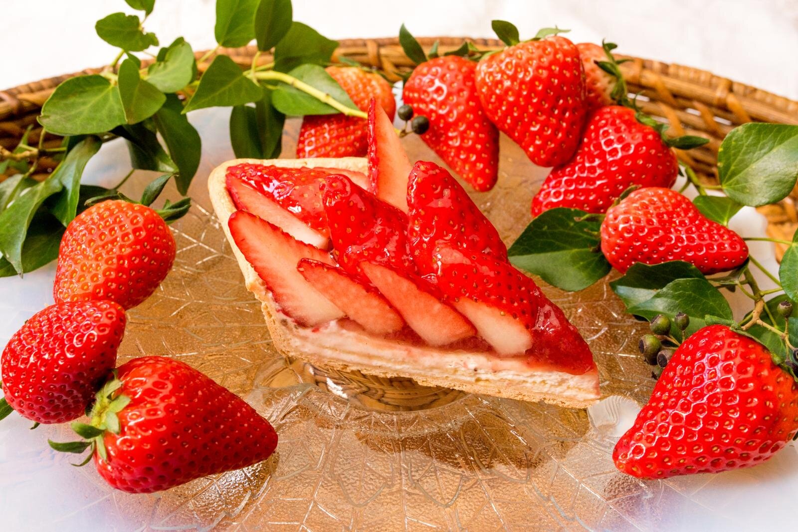 キル フェ ボン煌めく冬のフルーツタルト、“初恋の香り”白イチゴや“幻の洋梨”をたっぷり｜写真10