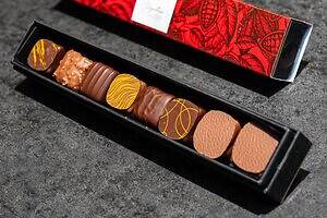 リンツ“最上級”チョコ「シグネチャープラリネ」ミルクティープラリネや柚子など7フレーバー