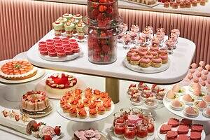 ウェスティンホテル横浜「恋するいちごビュッフェ」巨大いちごボウルが登場