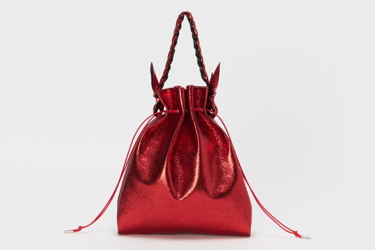 エンダースキーマ“ひび割れメタリックレザー”のハンドバッグ＆5WAYトート、蛍光レザー財布も