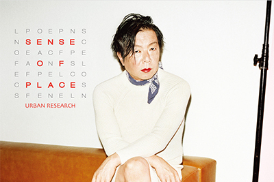 古田新太が妖麗な女装を披露、アーバンリサーチ「センスオブプレイス」のイメージモデルに