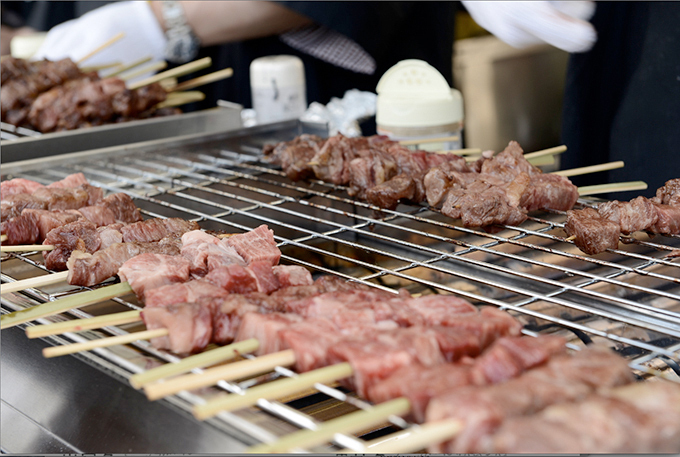 「肉フェス」が2015年GWに駒沢・横須賀・幕張で開催！ステーキやクラフトビールを堪能しよう｜写真2