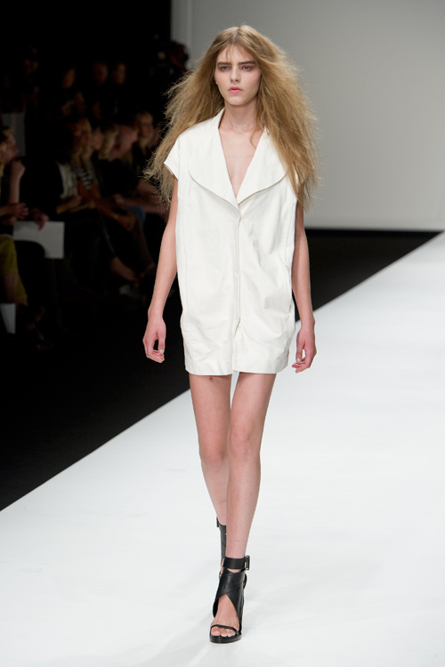 ジョン ロシャ 2011年春夏<span>コレクション</span> - 写真15