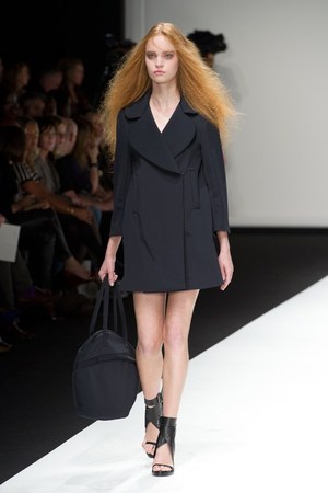 美しいさすらいの旅人たち　ジョン ロシャ(JOHN ROCHA) 2011年春夏コレクション｜写真5