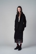 Y's 2015年春夏コレクション - 逞しいミリタリーウェアに、繊細さを忍ばせて｜写真2