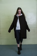 Y's 2015年春夏コレクション - 逞しいミリタリーウェアに、繊細さを忍ばせて｜写真23