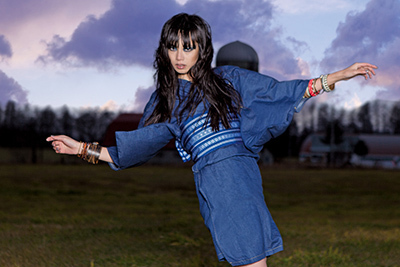 ユニフォーム(制服)｜Leeが「塚田農場」の制服「デニムミニ浴衣」をデザイン、一般販売も