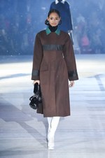 ディオール 2015年秋コレクション - 東京で披露、煌めきが織りなすコンテンポラリーな実用性の美｜写真114