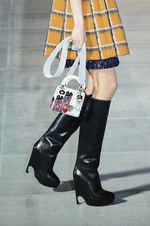 ディオール 2015年秋コレクション - 東京で披露、煌めきが織りなすコンテンポラリーな実用性の美｜写真24