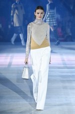 ディオール 2015年秋コレクション - 東京で披露、煌めきが織りなすコンテンポラリーな実用性の美｜写真81