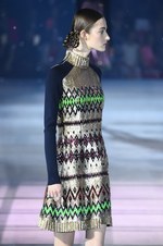 ディオール 2015年秋コレクション - 東京で披露、煌めきが織りなすコンテンポラリーな実用性の美｜写真94