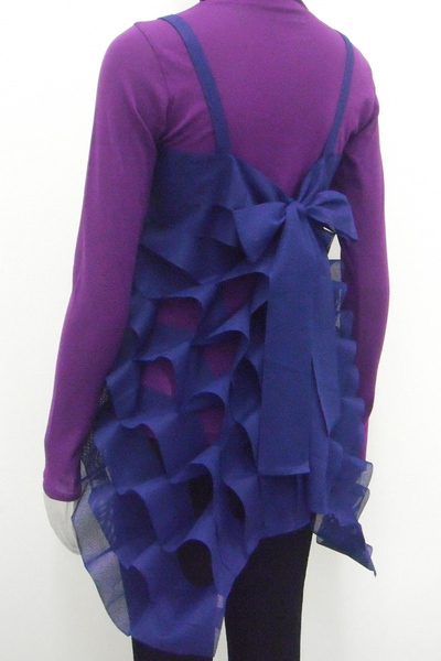 me ISSEY MIYAKEのユニークなドレス「RIBBON DRESS」画像2