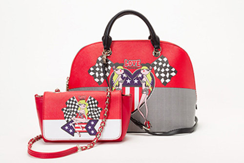 ラブ モスキーノからアイコンキャラ「チャーミー」モチーフの新作アイテム