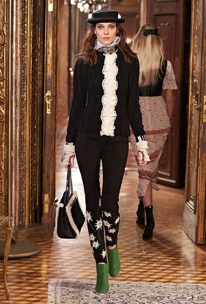 シャネル 2014-15年メティエダールコレクション - 現代に甦る