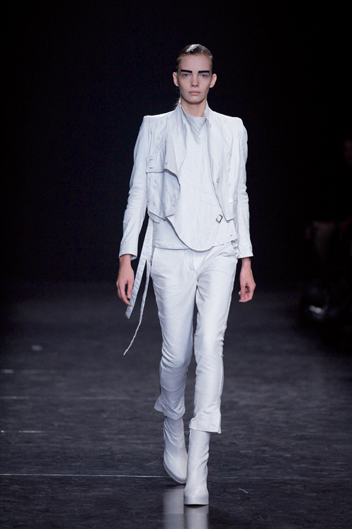 アン ドゥムルメステール(ANN DEMEULEMEESTER) 2011年春夏