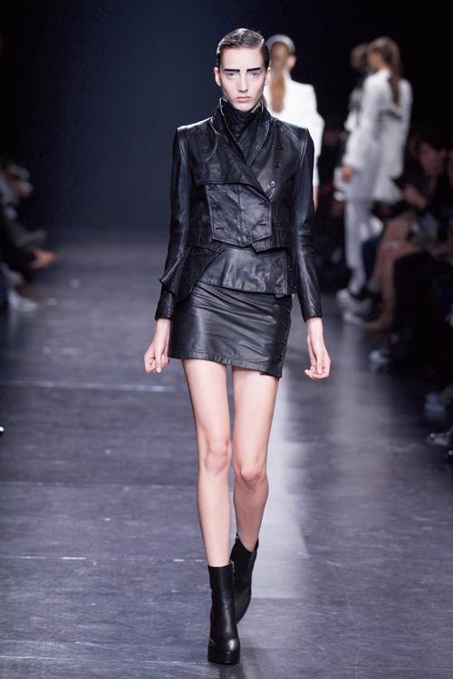 アン ドゥムルメステール(ANN DEMEULEMEESTER) 2011年春夏ウィメンズコレクション  - 写真17