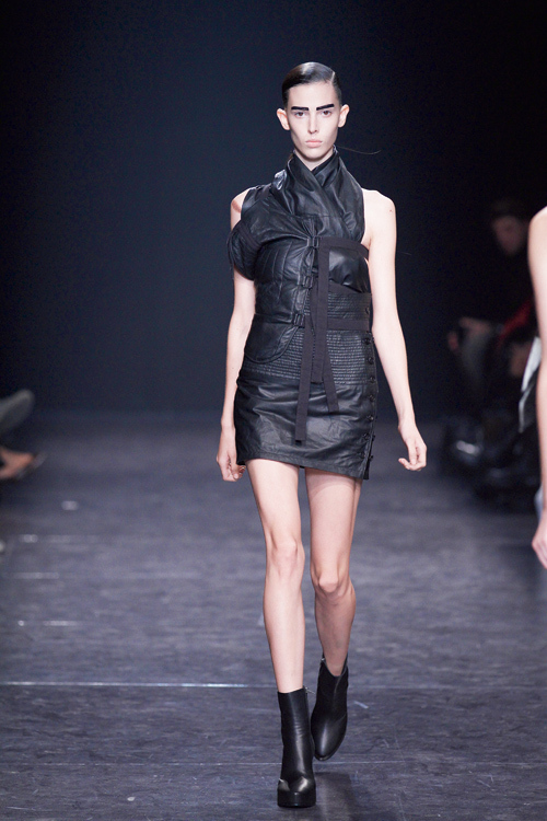 アン ドゥムルメステール(ANN DEMEULEMEESTER) 2011年春夏ウィメンズコレクション  - 写真21