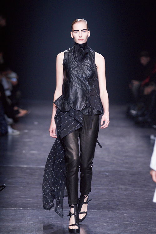 アン ドゥムルメステール(ANN DEMEULEMEESTER) 2011年春夏ウィメンズコレクション  - 写真22