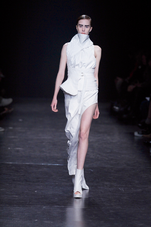 アン ドゥムルメステール(ANN DEMEULEMEESTER) 2011年春夏ウィメンズコレクション  - 写真37