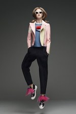 フェンディ 2015年プレフォールコレクション - グラフィックで描くスポーティ、カラーファーと共に｜写真33
