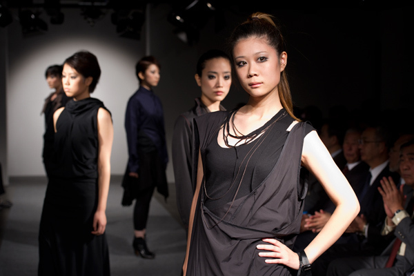 若手デザイナー支援「文化ファッションインキュベーション」オープン - 文化服装学院学生によるショー開催