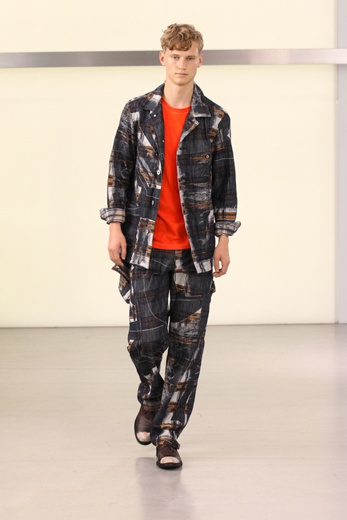 イッセイ ミヤケ(ISSEY MIYAKE) 2011年春夏メンズコレクション 