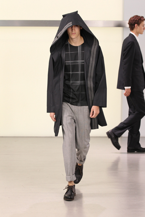 イッセイ ミヤケ(ISSEY MIYAKE) 2011年春夏メンズコレクション  - 写真14