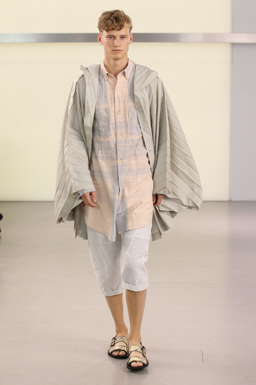 イッセイ ミヤケ(ISSEY MIYAKE) 2011年春夏メンズコレクション  - 写真23