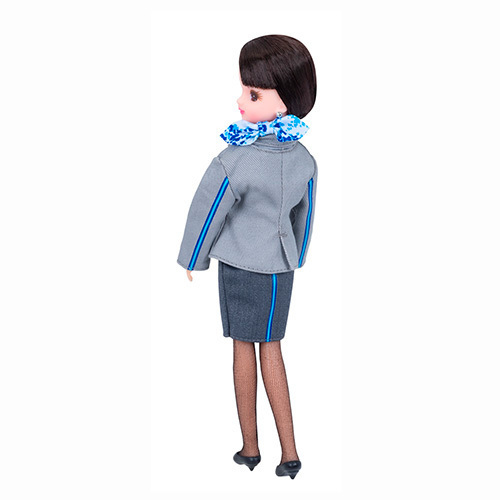 写真5/7｜リカちゃんがCAに変身！ANAの新しい制服で登場 - 機内