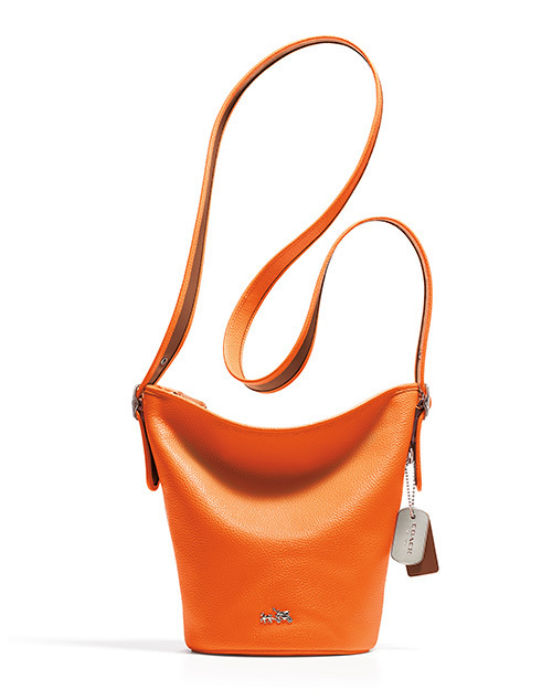 COACH ショルダー・ハンドバッグ ネオンオレンジ コーチから新作コレクション - 輝くネオンにインスパイアされた