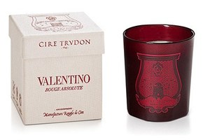 ヴァレンティノ×シール トゥルードンから、新作キャンドル「ルージュ アブソリュート」