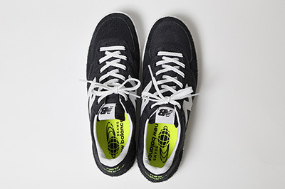 BEAMS×ニューバランス、遊び心溢れる“テニス”インスパイアのコラボモデル